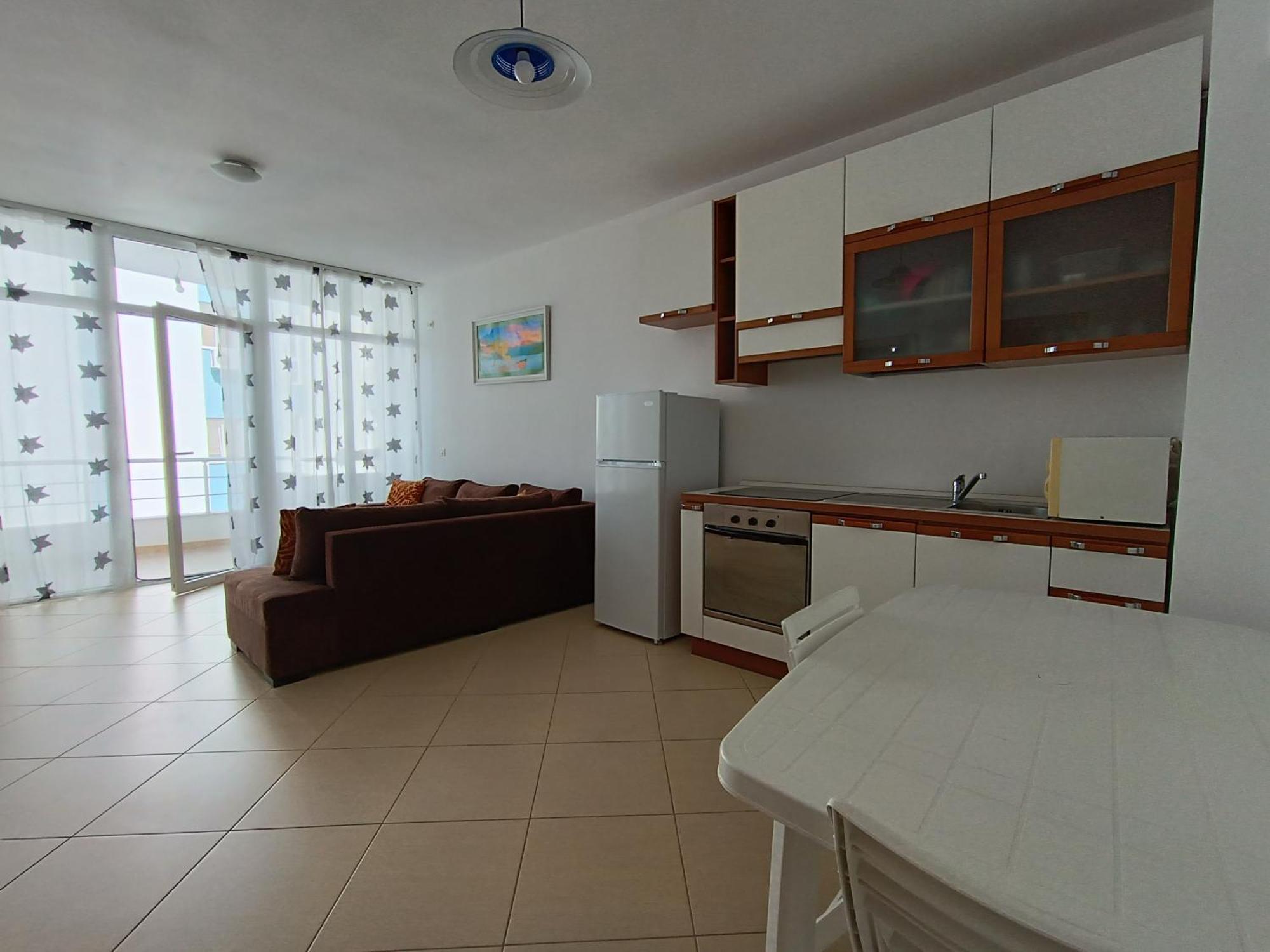 Majki Beach Apartments ساراندا المظهر الخارجي الصورة