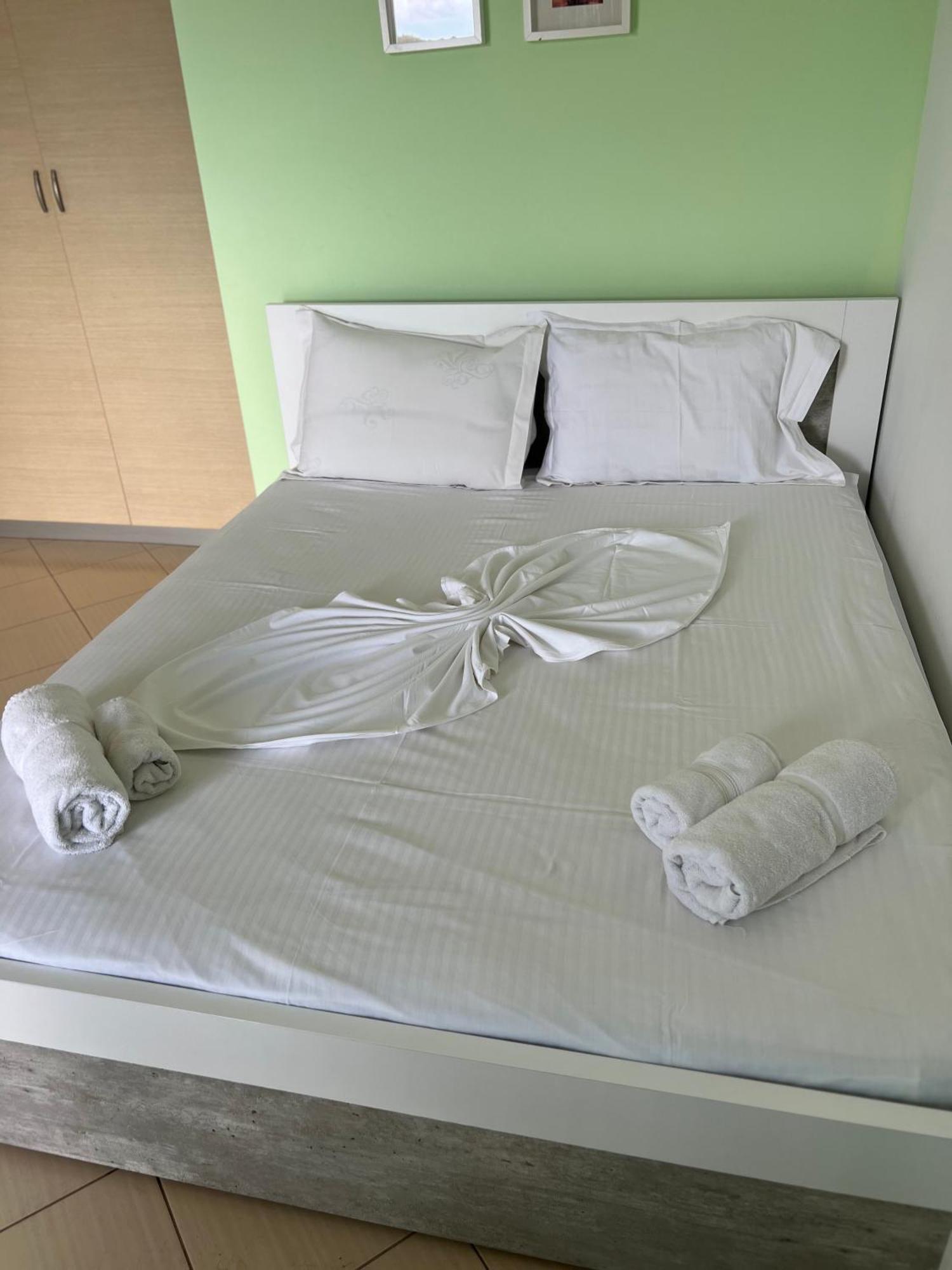 Majki Beach Apartments ساراندا المظهر الخارجي الصورة
