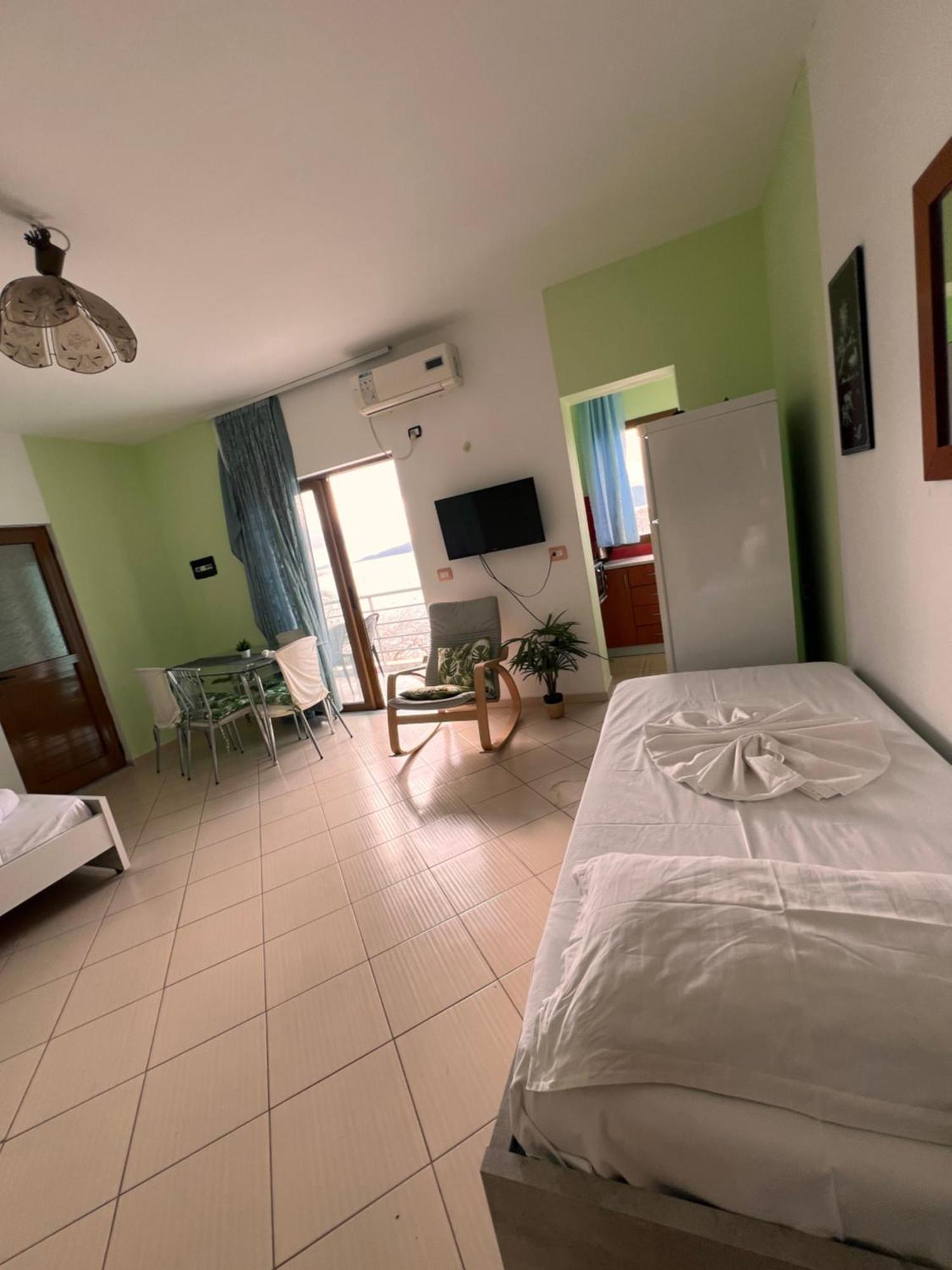 Majki Beach Apartments ساراندا المظهر الخارجي الصورة