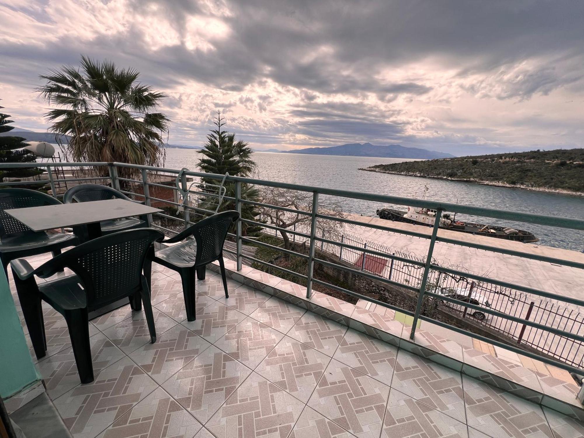Majki Beach Apartments ساراندا المظهر الخارجي الصورة