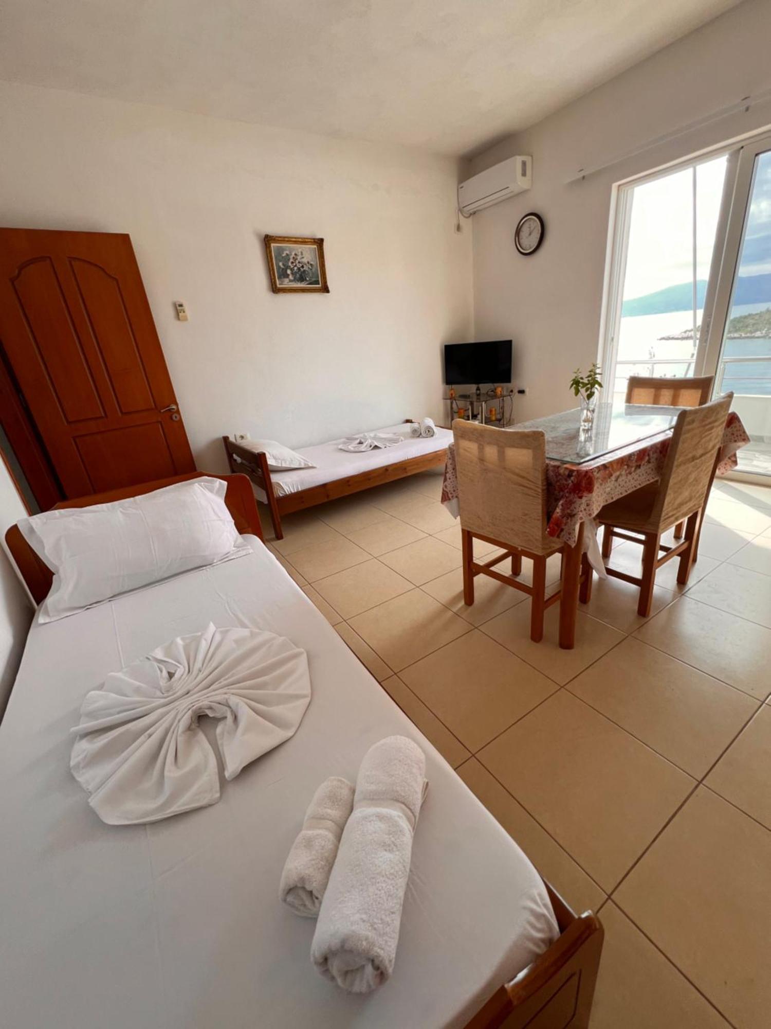 Majki Beach Apartments ساراندا المظهر الخارجي الصورة